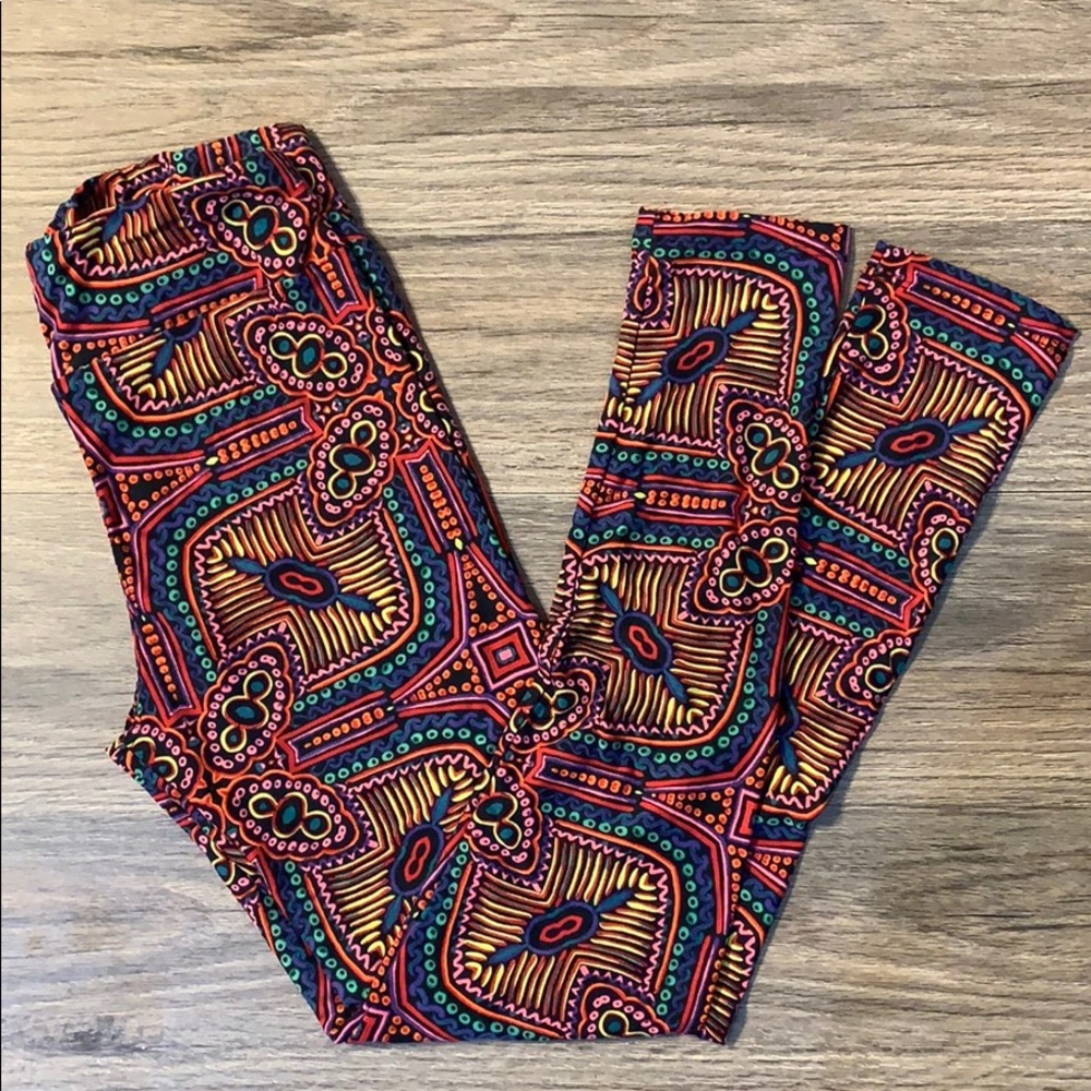 ✨ {NEW} LuLaRoe ‘Southwest ‘n Sassy’ Leggings ✨